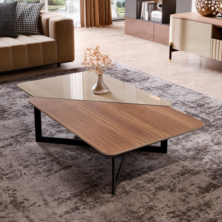 Mesa de centro lacada com tampo em nogueira