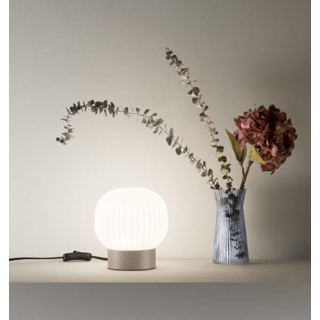 Candeeiro de mesa modelo Eris